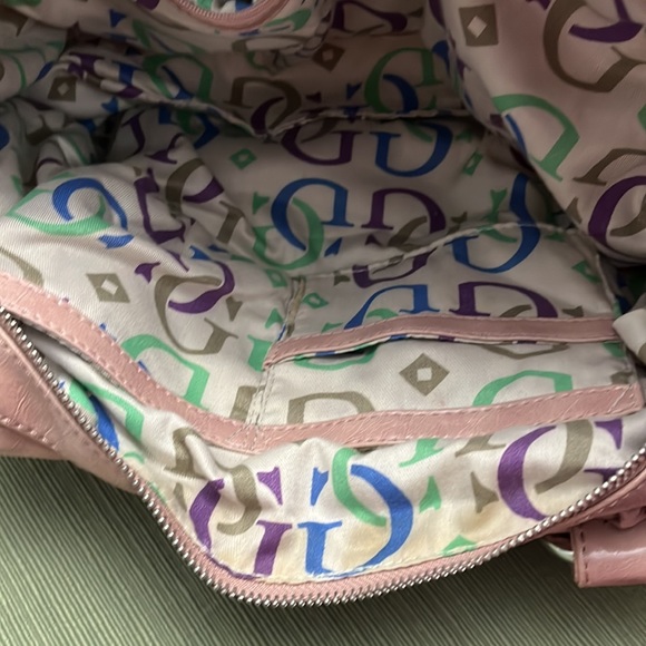 Used Pale rose GUESS purse with rhinestone G, four pockets inside, embossed, - Picture 6 of 14